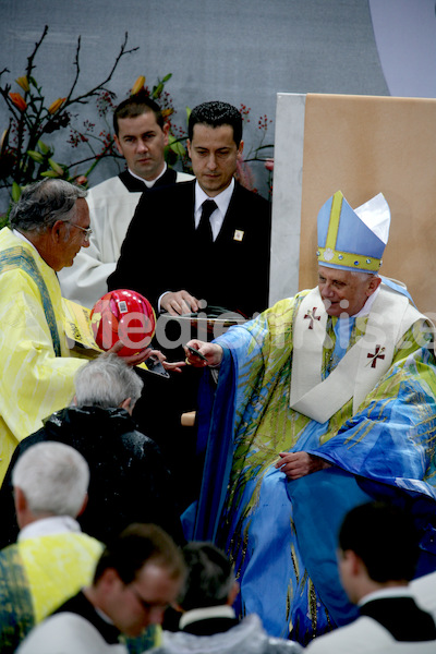 228_Papst_Benedikt_XVI.jpg