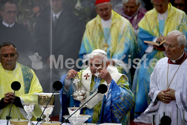 234_Papst_Benedikt_XVI.jpg