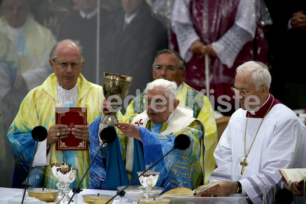 248_Papst_Benedikt_XVI.jpg