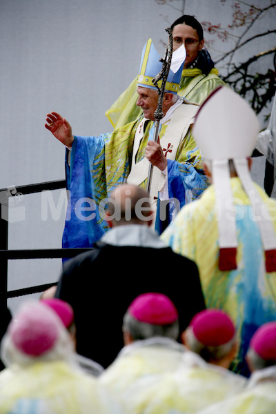 288_Papst_Benedikt_XVI.jpg