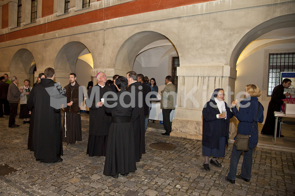 Agape Gebet um geistliche Berufungen-5792