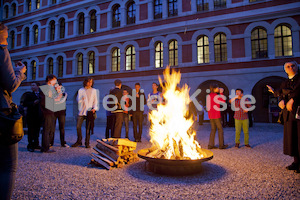 beim Lagerfeuer Gebet um geistliche Berufungen-5720