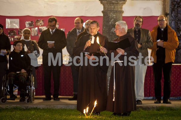 Friedensgebet der Franziskaner-0581