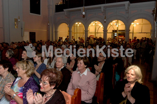 Heilandskirche Foto Amsuess.JPG