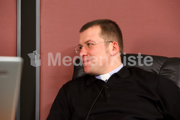 Johannes Freitag Mensch Priester-75.jpg