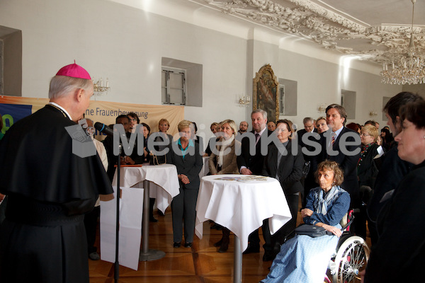 kfb Famileinfastag Suppenessen im Barocksaal-15-2.jpg