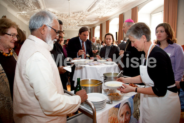 kfb Famileinfastag Suppenessen im Barocksaal-3.jpg