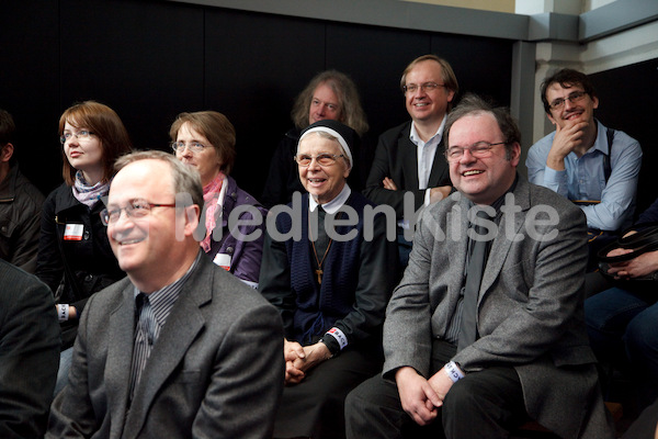 Kirchenpressekonferenz-0615.jpg