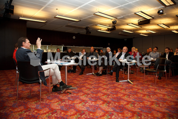 Kirchenpressekonferenz-0711.jpg