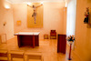 Kreuz, Marienstatue, Altarraum.jpg