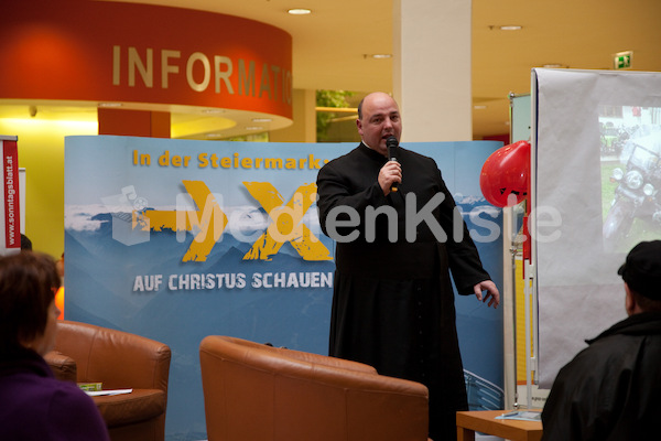 Pfarrer Brei im Citypark Teil 9 (153 von 311).jpg