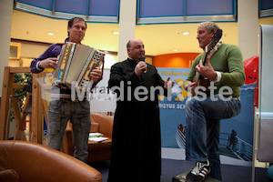 Pfarrer Brei im Citypark Teil 9 (289 von 311).jpg