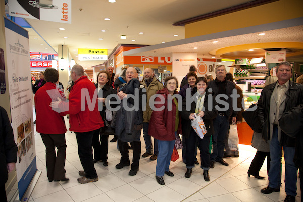 Pfarrer Brei im Citypark Teil 9 (67 von 311).jpg