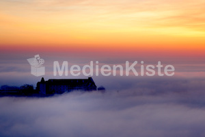 Schloss Seggau im Nebel-057