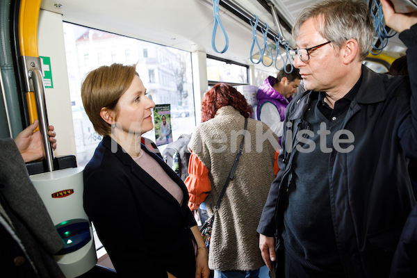 _a_Autofasten_Straßenbahn-5241