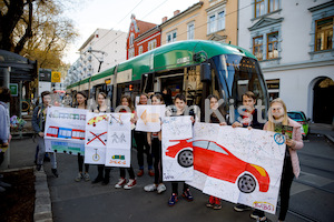 _a_Autofasten_Straßenbahn-5276