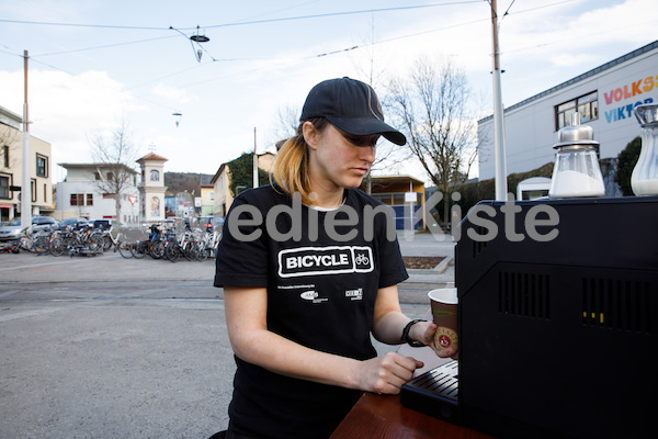 _b_Autofasten_Straßenbahn_Suppenessen_Fleischfasten-5318