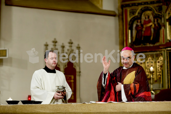 Aschermittwoch_Aschenkreuz_Stadtpfarrkirche-28