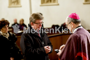 Aschermittwoch_Aschenkreuz_Stadtpfarrkirche-42