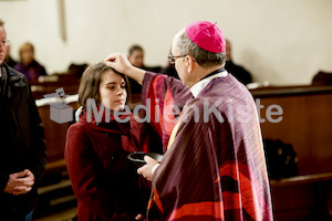 Aschermittwoch_Aschenkreuz_Stadtpfarrkirche-45