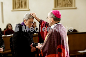 Aschermittwoch_Aschenkreuz_Stadtpfarrkirche-54