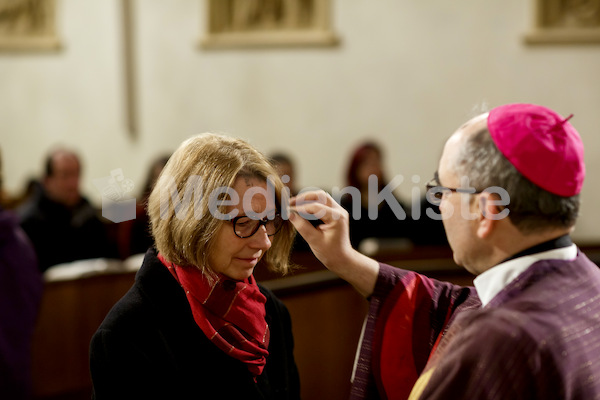 Aschermittwoch_Aschenkreuz_Stadtpfarrkirche-57