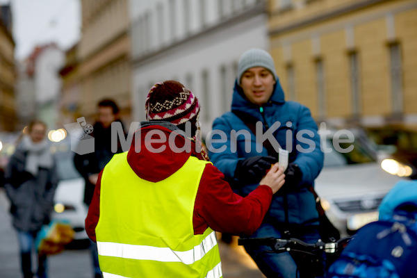 Autofasten_Äpfel_verteilen_F._Neuhold-111