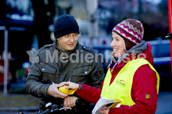 Autofasten_Äpfel_verteilen_F._Neuhold-13