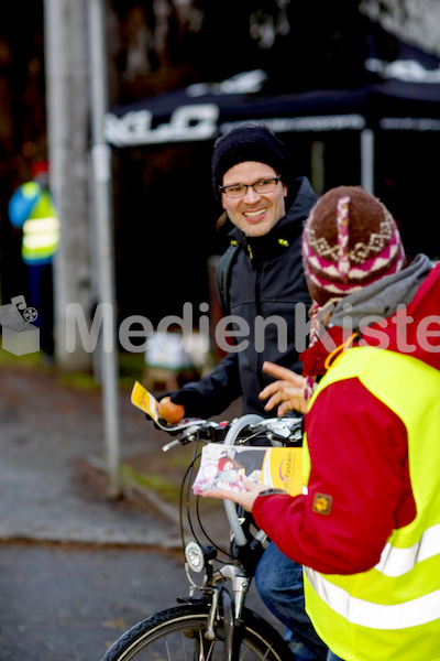 Autofasten_Äpfel_verteilen_F._Neuhold-45