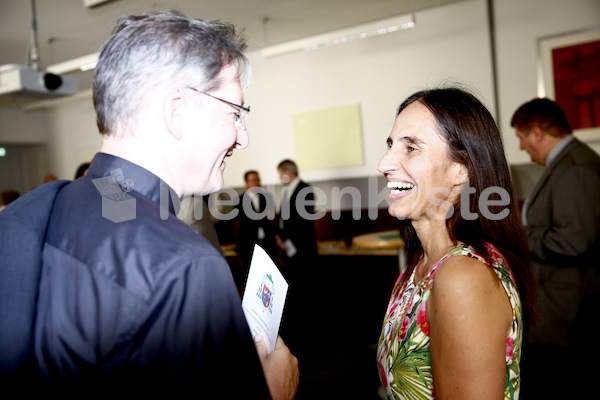 Begräbnisleiter_Dekretverleihung_Foto_Neuhold_4060