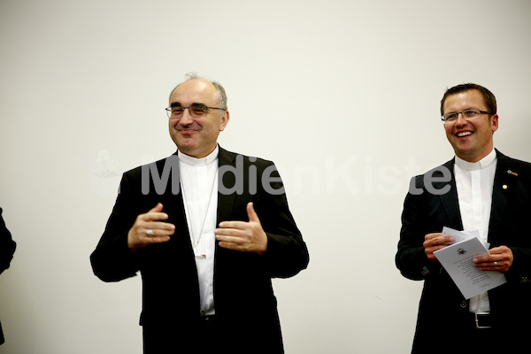 Begräbnisleiter_Dekretverleihung_Foto_Neuhold_4088