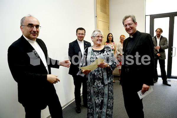 Begräbnisleiter_Dekretverleihung_Foto_Neuhold_4112