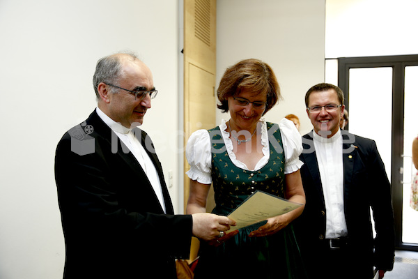 Begräbnisleiter_Dekretverleihung_Foto_Neuhold_4121