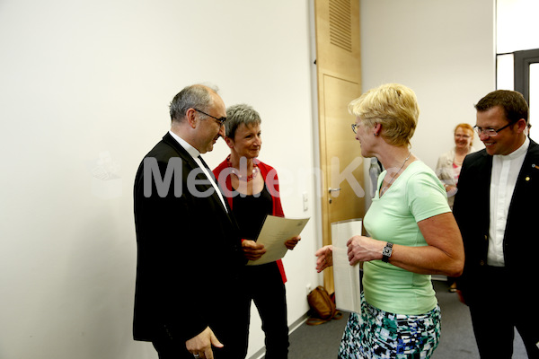 Begräbnisleiter_Dekretverleihung_Foto_Neuhold_4126