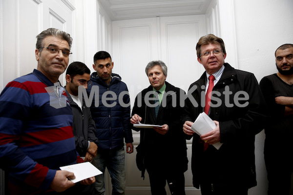 Besuch_bei_Asylanten-1088