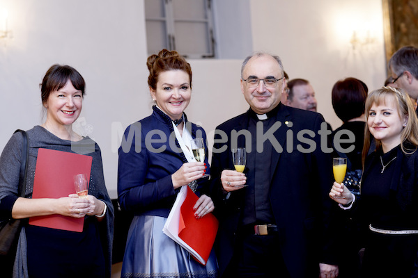Bischofgratulation_ZS_F._Neuhold-11