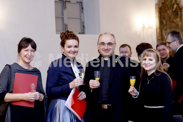 Bischofgratulation_ZS_F._Neuhold-12