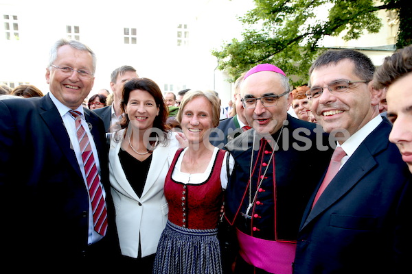 Bischofsweihe_Agape_18_bis_19_Uhr_Sonntagsblatt IMG_2323