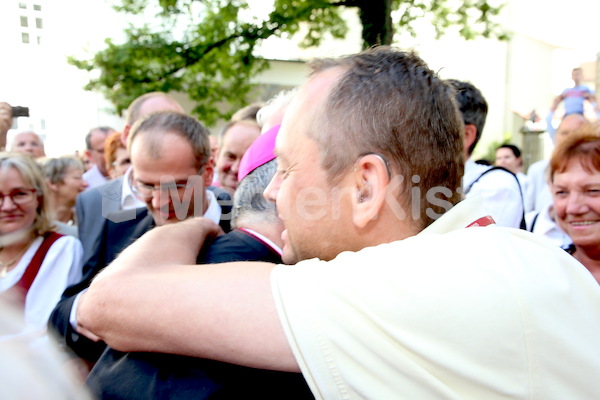 Bischofsweihe_Agape_18_bis_19_Uhr_Sonntagsblatt IMG_2332