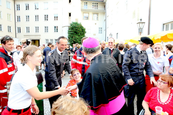 Bischofsweihe_Agape_18_bis_19_Uhr_Sonntagsblatt IMG_2421