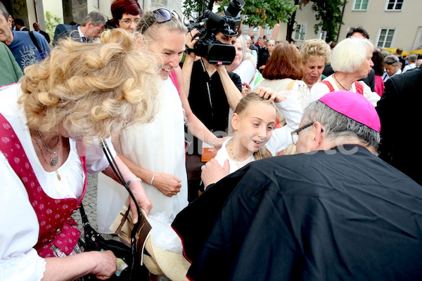 Bischofsweihe_Agape_18_bis_19_Uhr_Sonntagsblatt IMG_2456