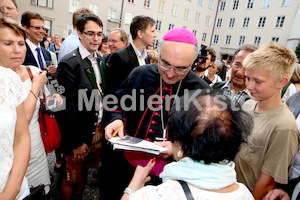 Bischofsweihe_Agape_18_bis_19_Uhr_Sonntagsblatt IMG_2475