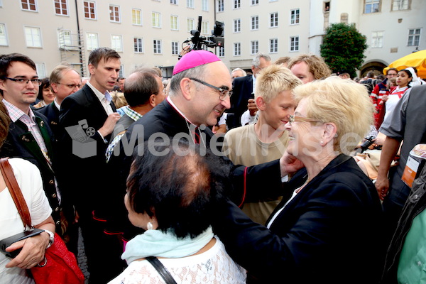 Bischofsweihe_Agape_18_bis_19_Uhr_Sonntagsblatt IMG_2476