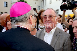 Bischofsweihe_Agape_18_bis_19_Uhr_Sonntagsblatt IMG_2497