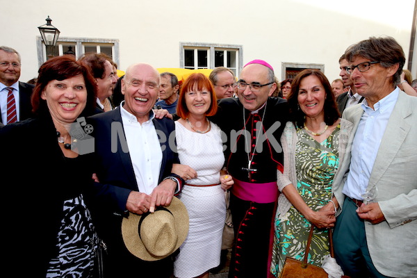 Bischofsweihe_Agape_18_bis_19_Uhr_Sonntagsblatt IMG_2504