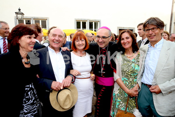Bischofsweihe_Agape_18_bis_19_Uhr_Sonntagsblatt IMG_2505