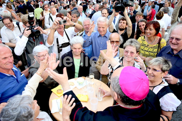 Bischofsweihe_Agape_18_bis_19_Uhr_Sonntagsblatt IMG_2515