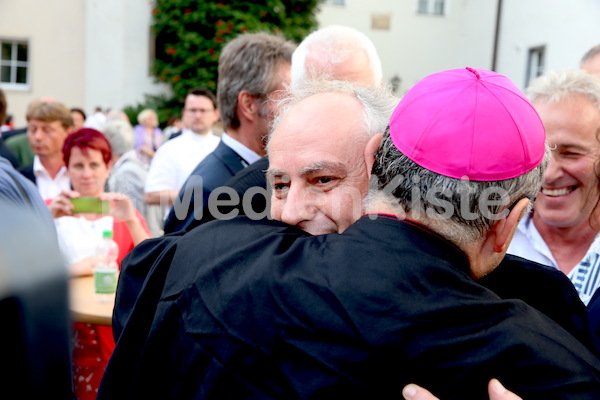 Bischofsweihe_Agape_18_bis_19_Uhr_Sonntagsblatt IMG_2531