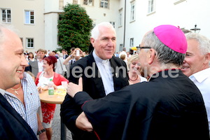 Bischofsweihe_Agape_18_bis_19_Uhr_Sonntagsblatt IMG_2533