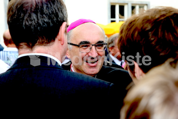 Bischofsweihe_Agape_18_bis_19_Uhr_Sonntagsblatt IMG_2538